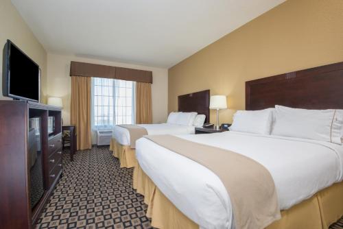 Holiday Inn Express & Suites Clovis, an IHG Hotel