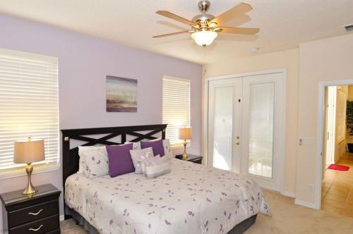 Wonderful 4 bedroom house in High Grove with its own swimming pool - image 6
