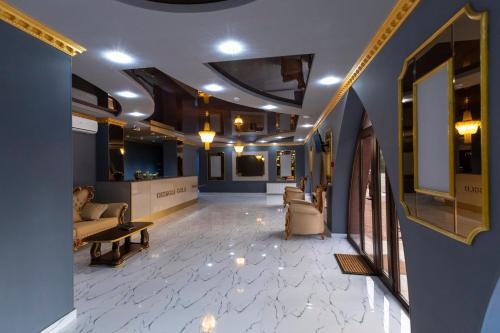 ล็อบบี้, Georgia Gold in กอรี่