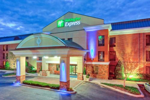 Exterior view, Holiday Inn Express Hotel & Suites Brentwood North-Nashville Area in Brentwood