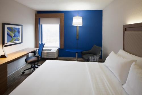 Holiday Inn Express Hotel & Suites Brentwood North-Nashville Area an IHG Hotel - image 13