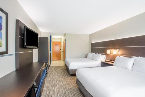 Holiday Inn Express Hotel & Suites Boston - Marlboro