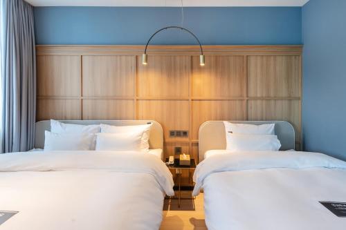 H Avenue Gwanganri Beach Room Type - Twin Terrace with Partial Sea View