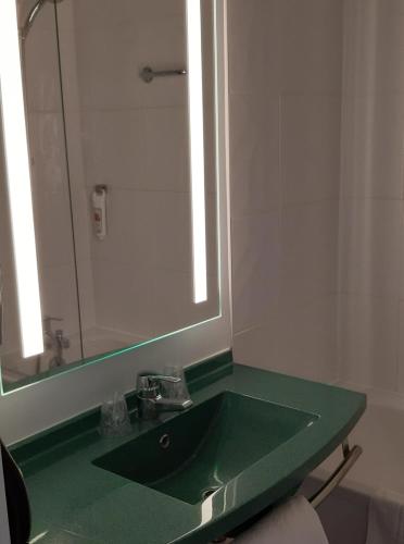 ibis Arles - image 7