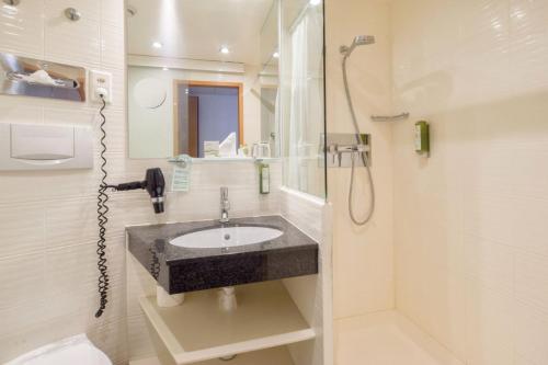 Hotel Adler Zürich - image 7