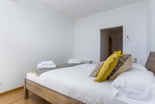 Lodging Apartments Beach Apartment Villa Olimpica - image 6