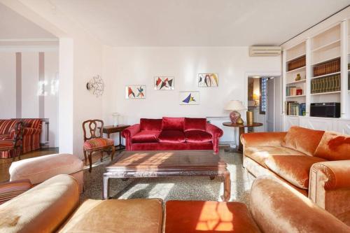 Ca' Fenice charming apartment in San Marco sleep 7 - image 8
