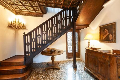 Ca' Fenice charming apartment in San Marco sleep 7 - image 12