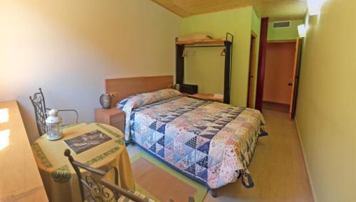 Double or Twin Room with Mountain View