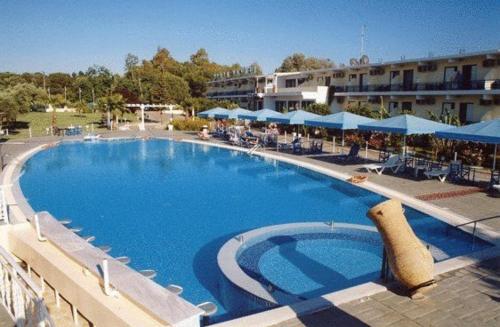 Lintzi Hotel, Arkoudi bei Gastoúni