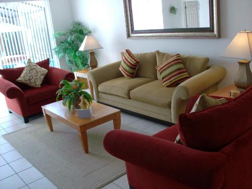 A 5 bedroom house with its own private pool in the Disney area