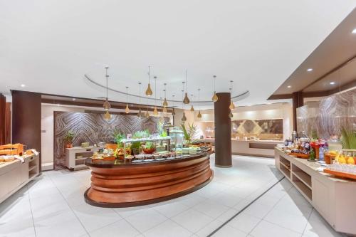 Балкон/терраса, Radisson Blu Okoume Palace Hotel, Libreville in Либревиль