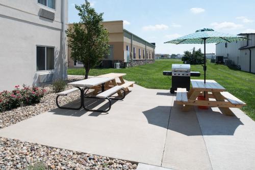 Holiday Inn Express Hotel & Suites Burlington, An Ihg Hotel