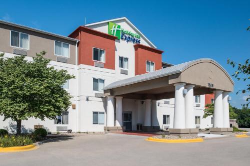 Holiday Inn Express Hotel & Suites Burlington By IHG - 숙소 외관
