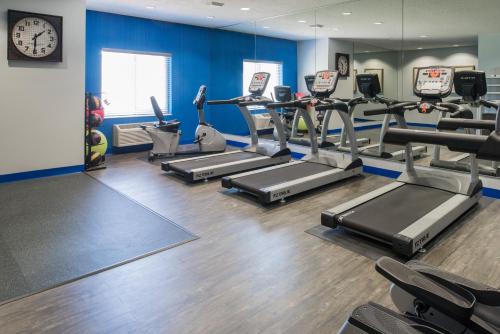 Holiday Inn Express Hotel & Suites Burlington By IHG - 스파
