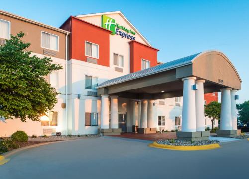 Holiday Inn Express Hotel & Suites Burlington, an IHG Hotel