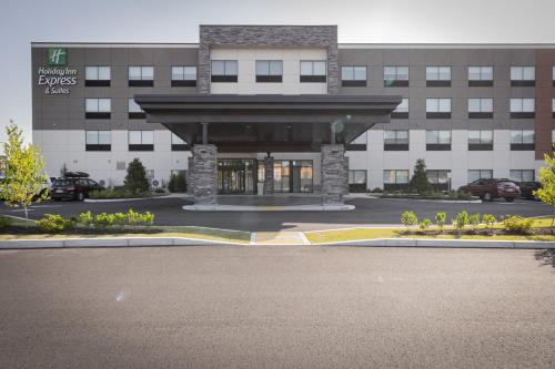 Holiday Inn Express & Suites - Boston South - Randolph, an IHG hotel - Hotel - Randolph