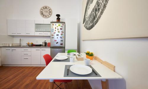 Cocina, SECRET boutique Hostel in Brasov