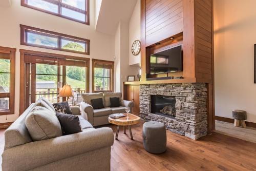 Etoile du matin by Tremblant Platinum Canada