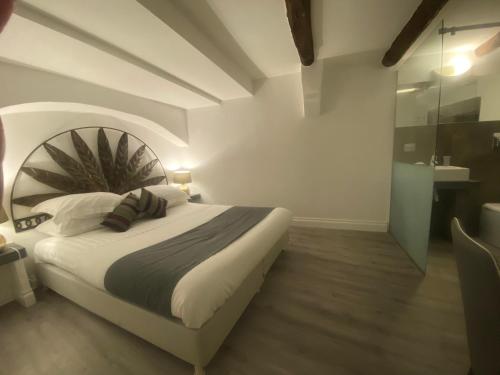 Wellness Hm Napoli – Naples, CO