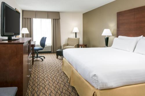 Holiday Inn Express Hotel And Suites Clinton