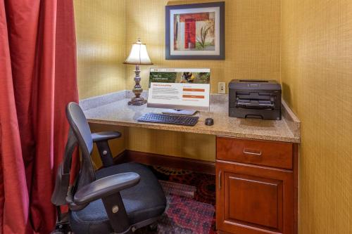 Holiday Inn Express Hotel & Suites Bowling Green, an IHG Hotel in Bowling Green, USA