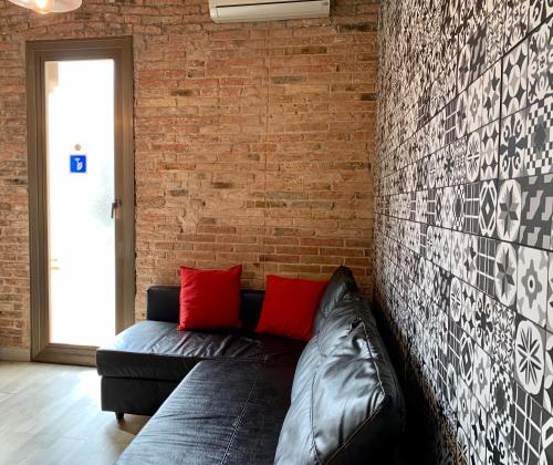 Charm Miró - image 12