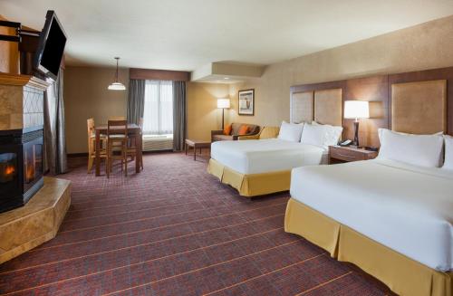 Holiday Inn Express Hotel & Suites Brainerd-Baxter