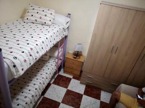 Santa Isabel Low Cost Rooms in private house, Sevilla (Foto 10)