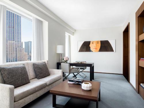 One Bedroom Empire State View Suite with Club Access