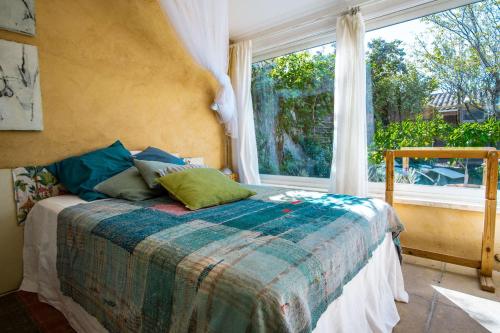 Stunning loft with garden and pool ideal location - image 7