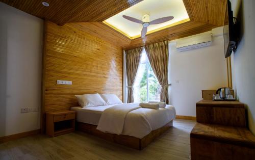 247278359 PERLA Dhangethi