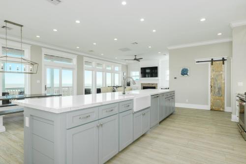New Listing! Spacious Brand-New Beach Home home - image 9