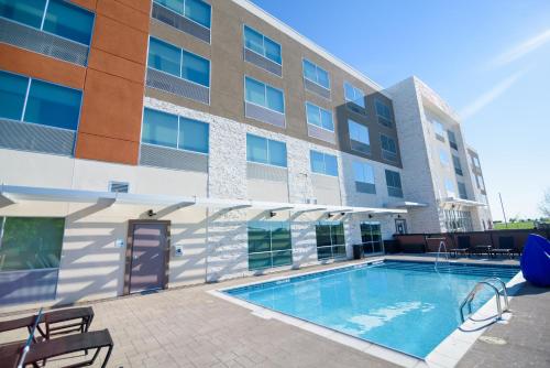 Holiday Inn Express & Suites McKinney - Frisco East, an IHG Hotel