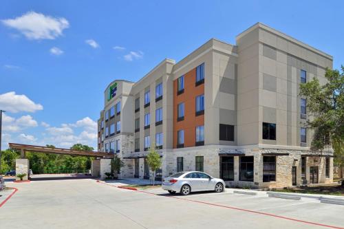 Holiday Inn Express & Suites Austin South