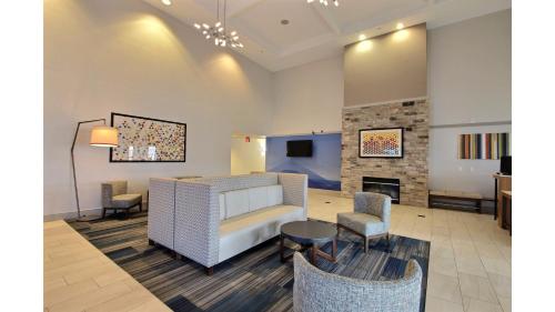 Holiday Inn Express Hotel & Suites Milwaukee Airport by IHG in Milwaukee, USA
