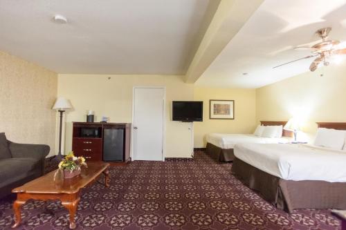 Days Inn by Wyndham Shenandoah - image 14
