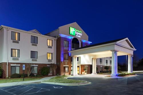 Holiday Inn Express & Suites Reidsville an IHG Hotel - main image