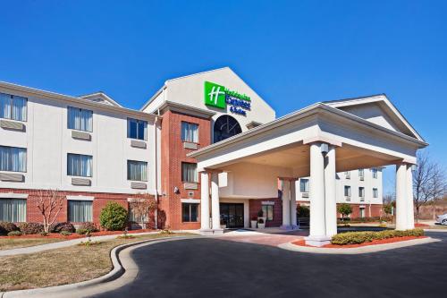 Holiday Inn Express & Suites Reidsville an IHG Hotel - image 2