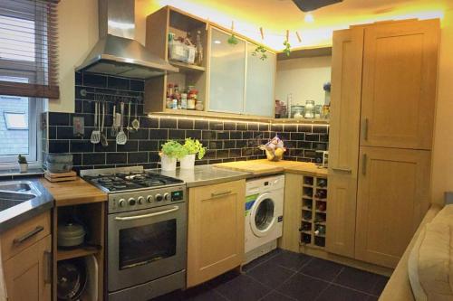 Modern One Bed Flat Close To Cardiff Uni & Centre, , South Wales