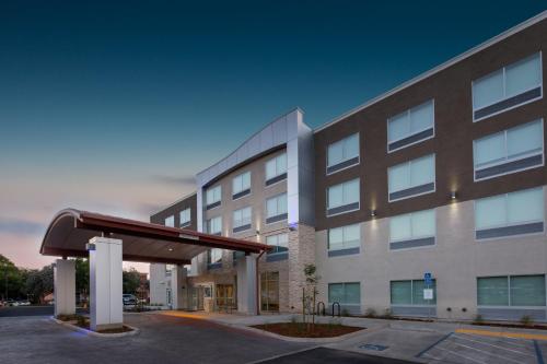 Holiday Inn Express & Suites - Chico, an IHG Hotel