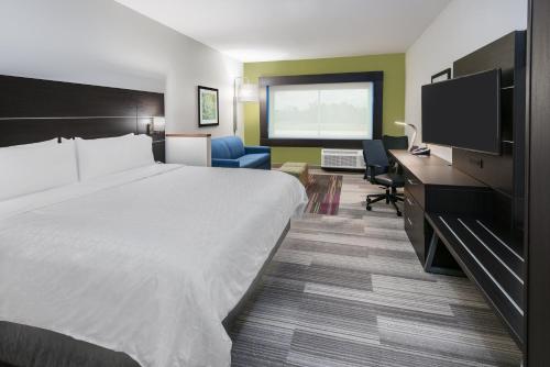 Holiday Inn Express & Suites Bryan - College Station By IHG