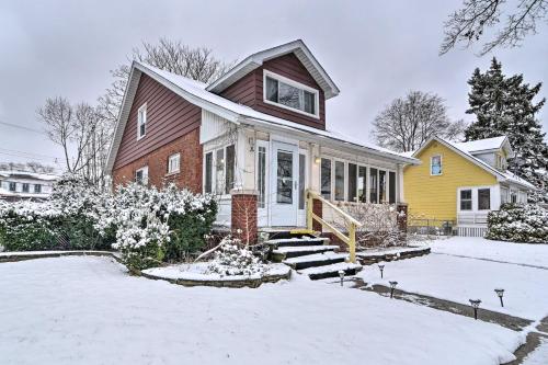 Eclectic Abode with Sunroom - 2 Mi to Downtown - image 2