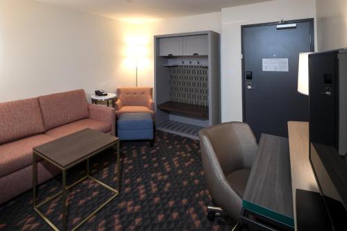 Holiday Inn Hotel & Suites - Mount Pleasant, an IHG Hotel