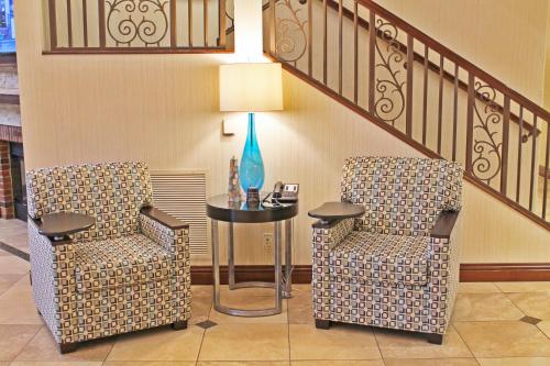Holiday Inn Express Hotel & Suites Cape Girardeau I-55 an IHG Hotel - image 5
