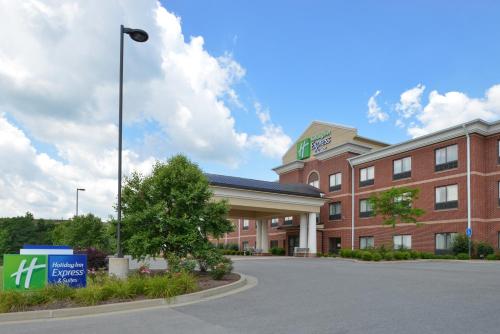 Holiday Inn Express & Suites Bridgeport by IHG in Bridgeport, USA