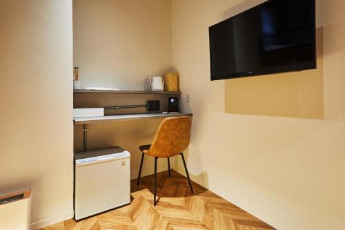 Economy Triple Room - No Cleaning for Consecutive Night Stays image 9