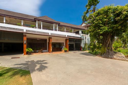 4 bedroom apartment at the beach, The Sands by PLH Phuket 4 bedroom apartment at the beach, The Sands by PLH Phuket