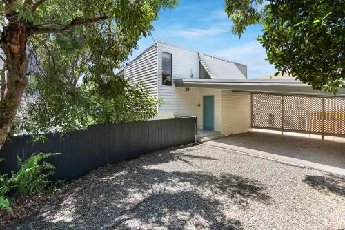 Sunshine Beach Shack