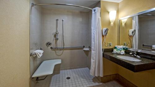 Holiday Inn Express & Suites Cookeville an IHG Hotel - image 7